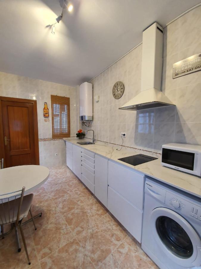 Apartamento Ollerias Malaga Bagian luar foto