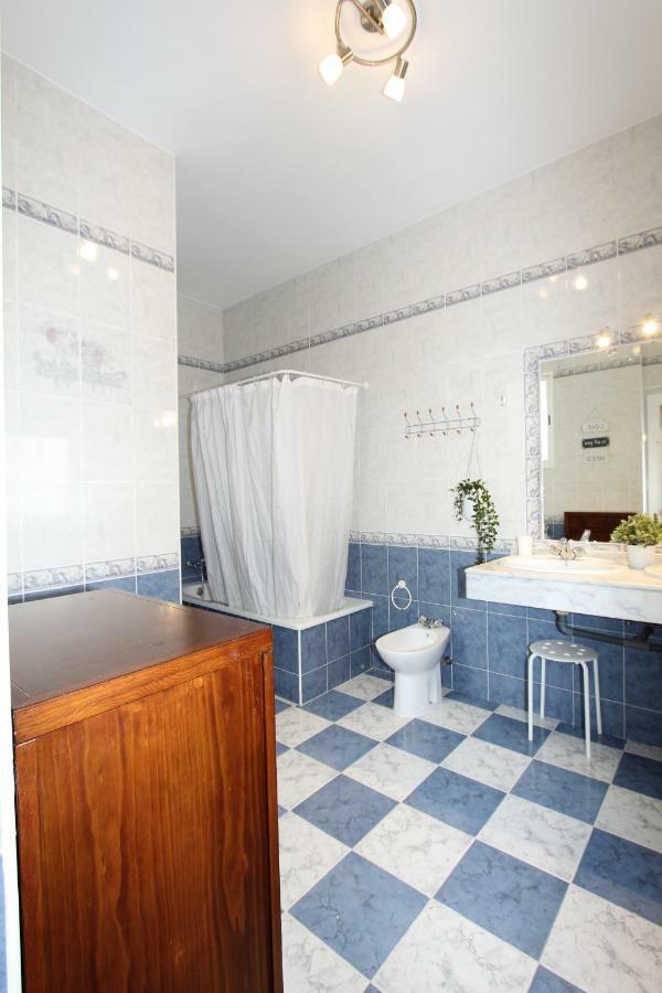 Apartamento Ollerias Malaga Bagian luar foto