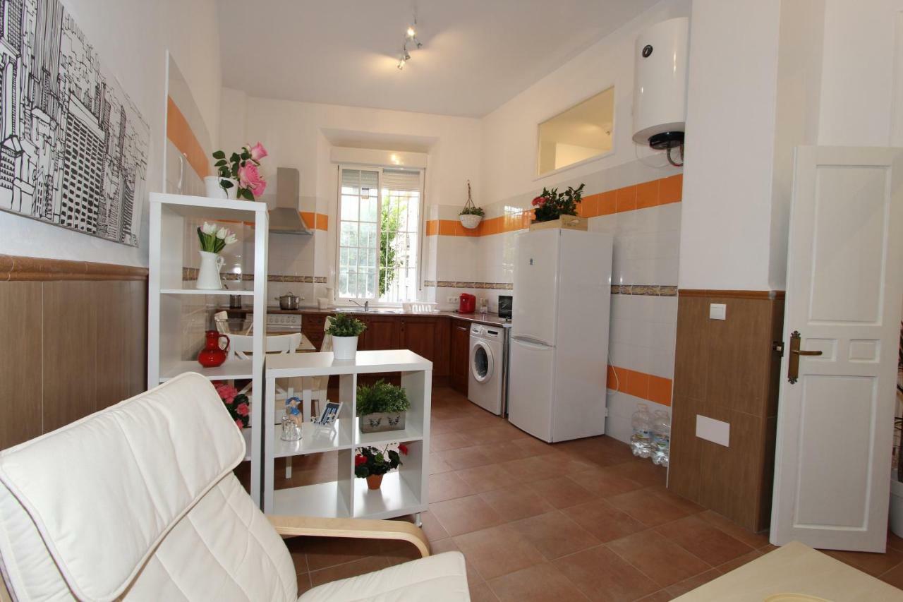 Apartamento Ollerias Malaga Bagian luar foto