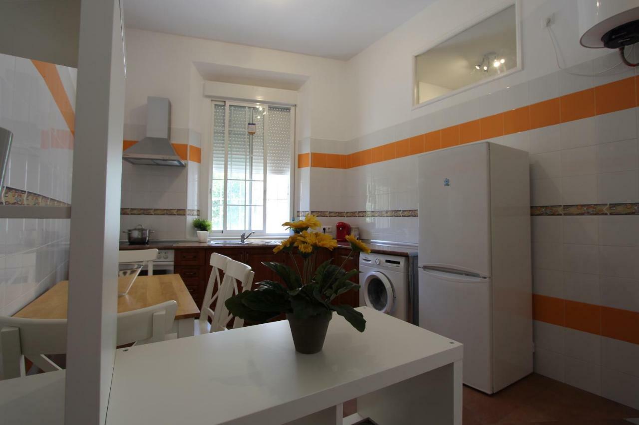 Apartamento Ollerias Malaga Bagian luar foto