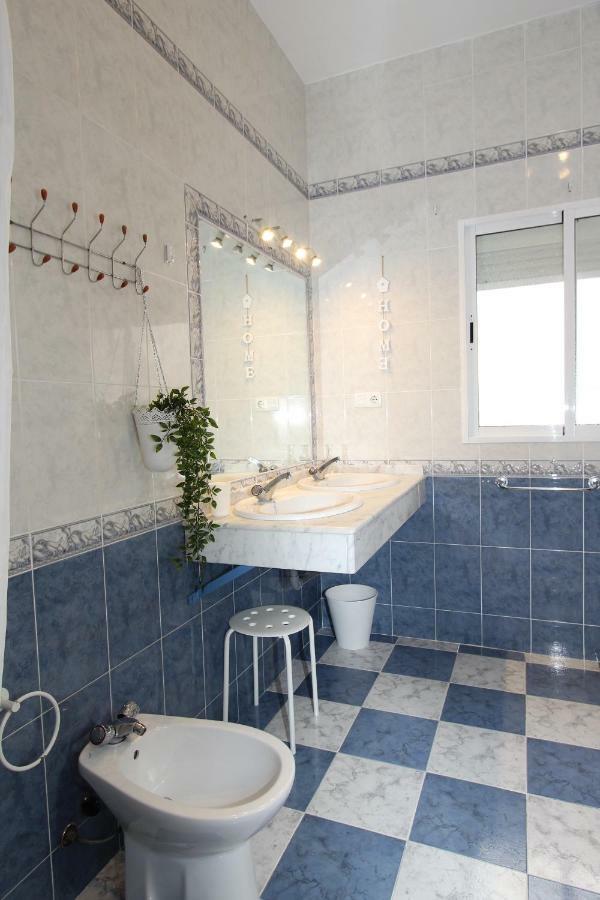Apartamento Ollerias Malaga Bagian luar foto