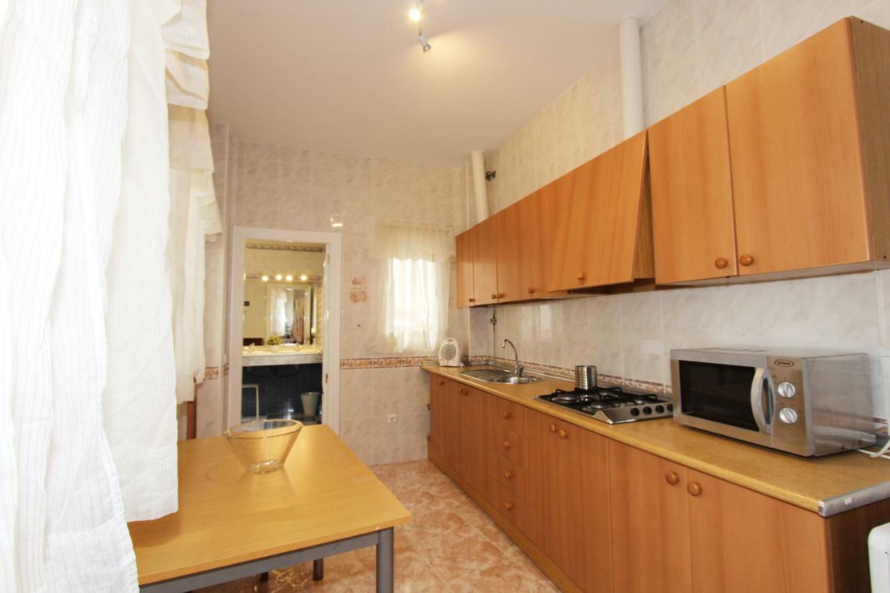 Apartamento Ollerias Malaga Bagian luar foto